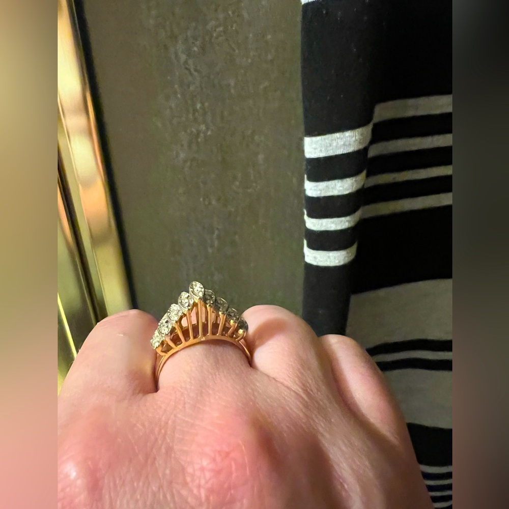 Unique gold plated ring QZ. Size 8-9 womens